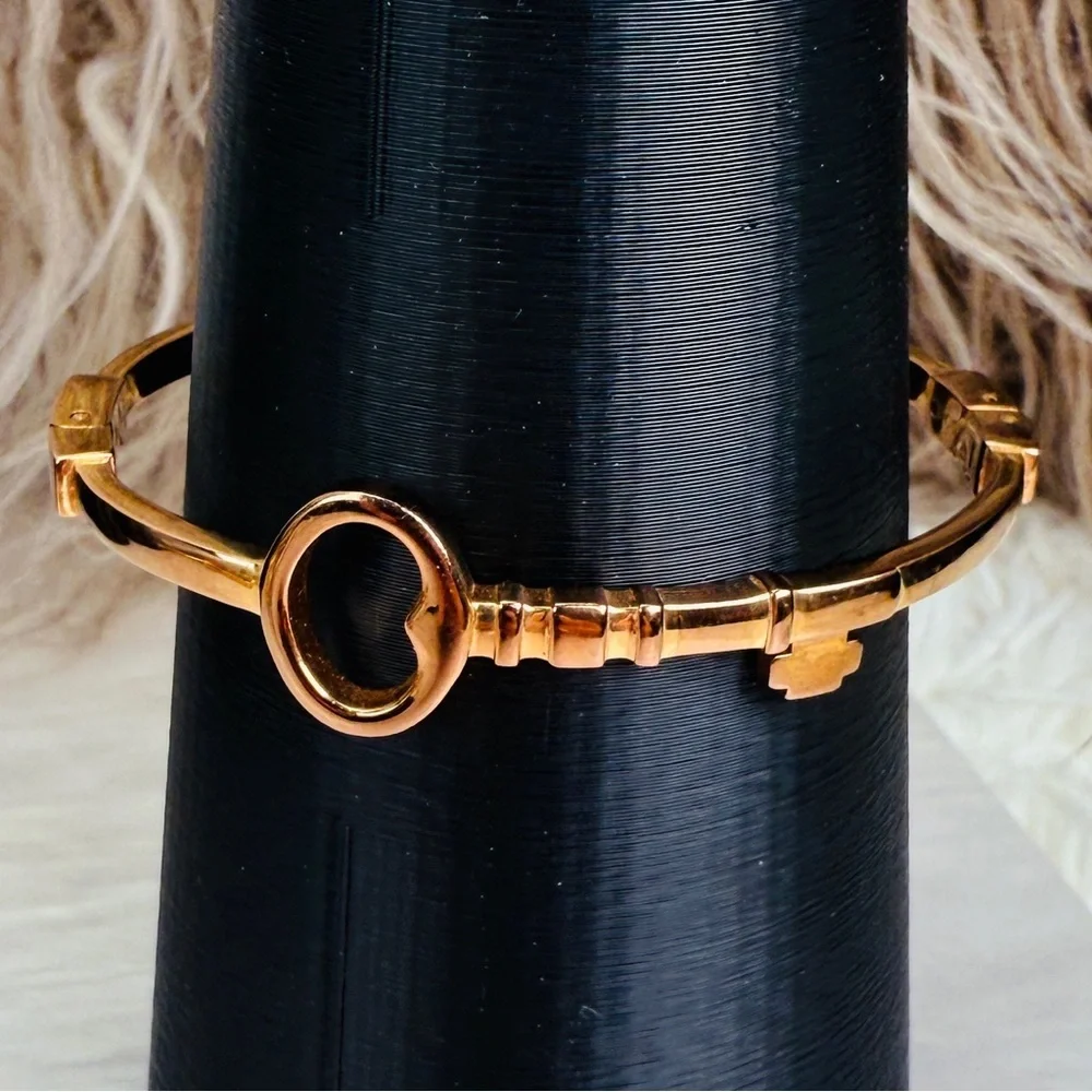 Vintage Coppertone Key Bangle Bracelet